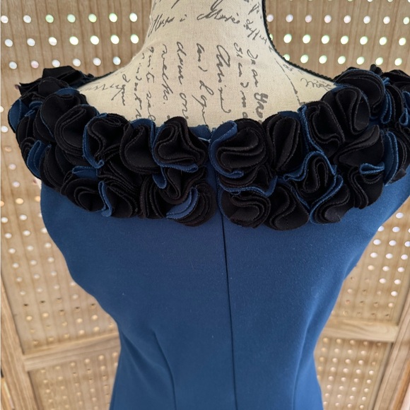 Adrienne Vittadini Size 4 Women's Sleeveless Sheath Blue Dress Ruffle Neckline - Picture 6 of 9